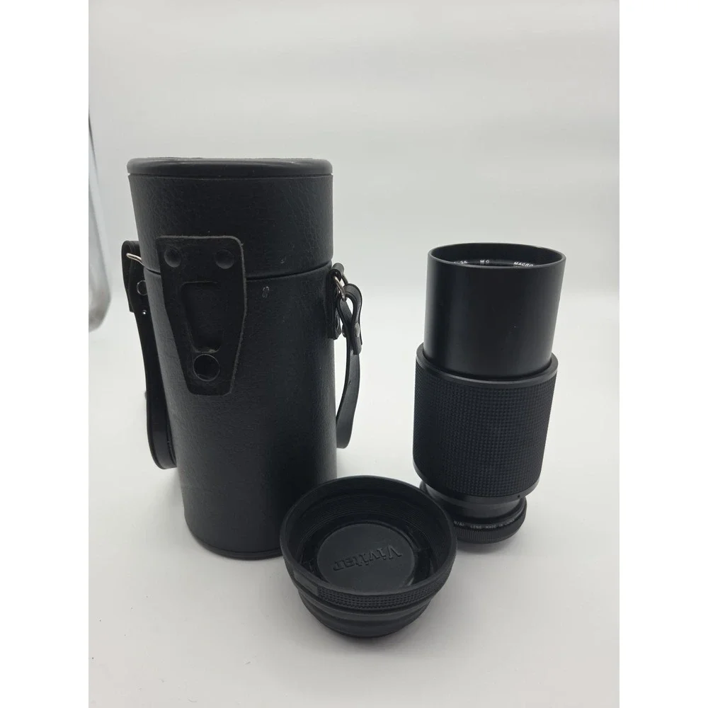 Vintage Vivitar 75-205mm f/3.8 Close Focusing Auto Zoom Lens With Case & Filter